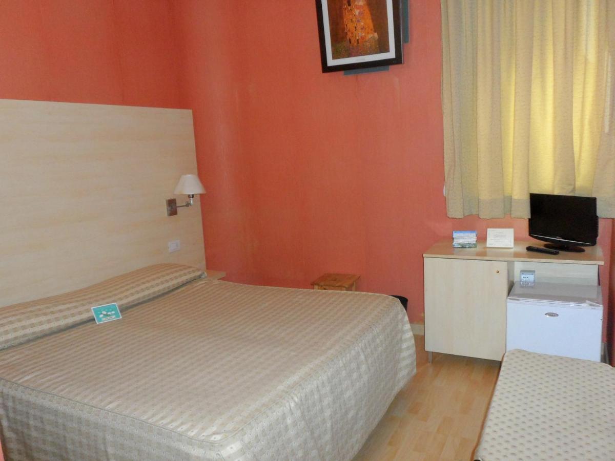 Hotel Diecimare Cava deʼ Tirreni Kültér fotó