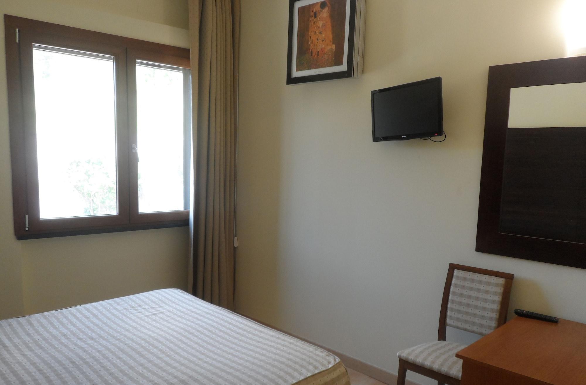 Hotel Diecimare Cava deʼ Tirreni Kültér fotó