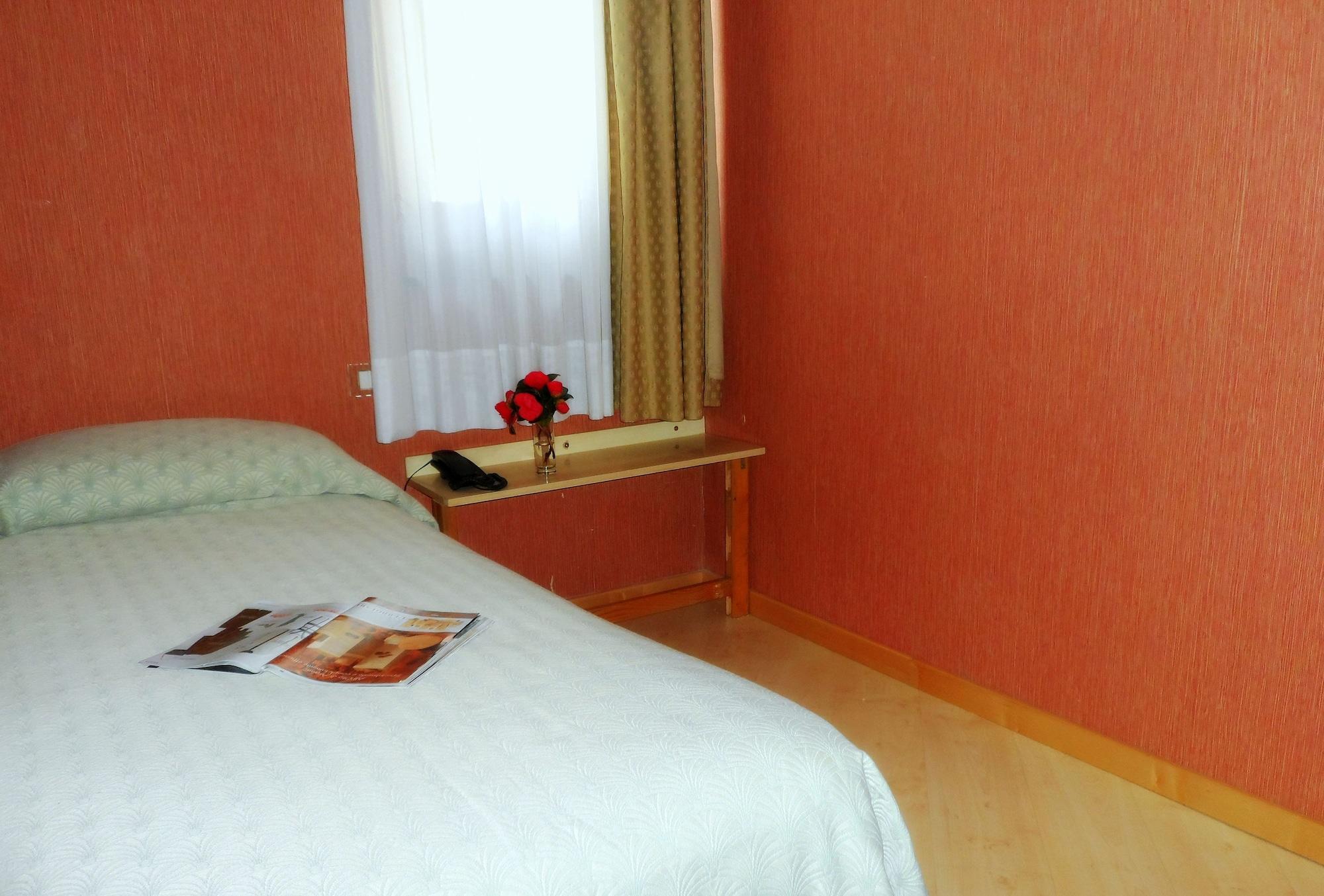 Hotel Diecimare Cava deʼ Tirreni Kültér fotó