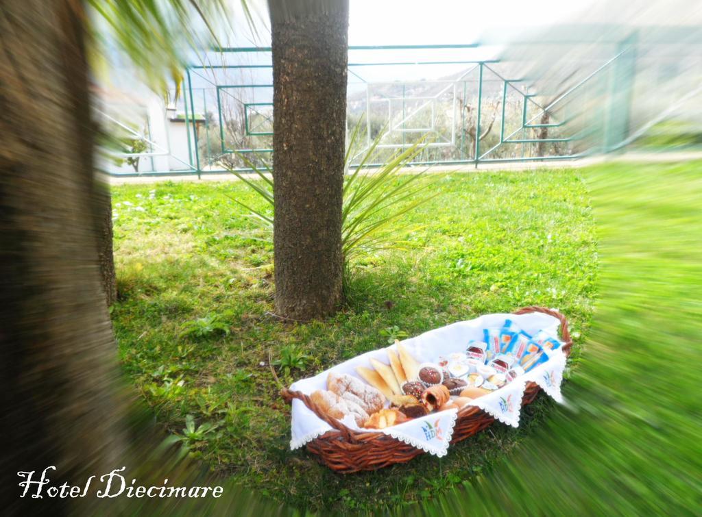 Hotel Diecimare Cava deʼ Tirreni Kültér fotó