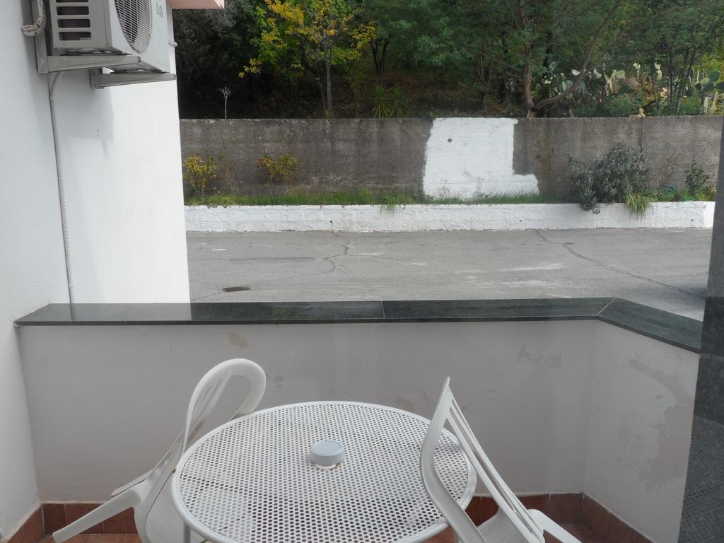 Hotel Diecimare Cava deʼ Tirreni Kültér fotó
