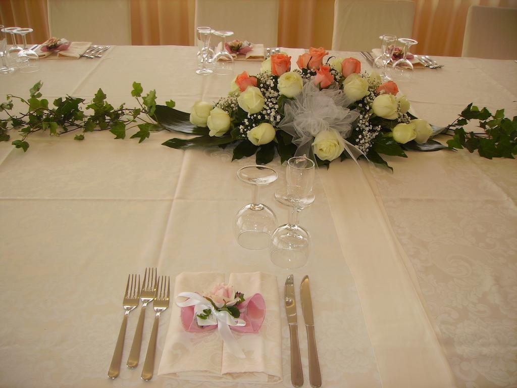 Hotel Diecimare Cava deʼ Tirreni Kültér fotó