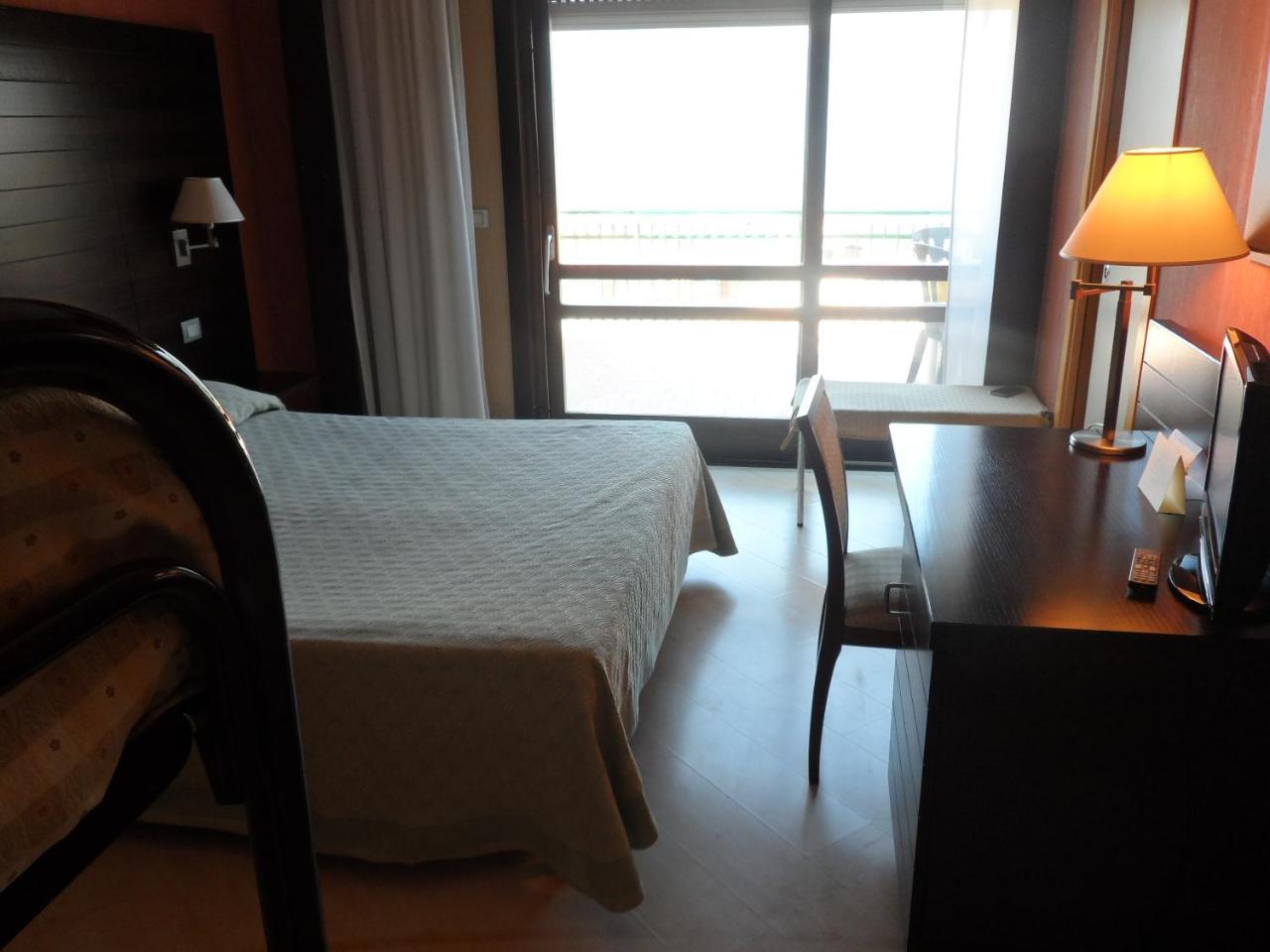 Hotel Diecimare Cava deʼ Tirreni Kültér fotó